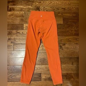 Lululemon Aligns Rust/Orange size 6